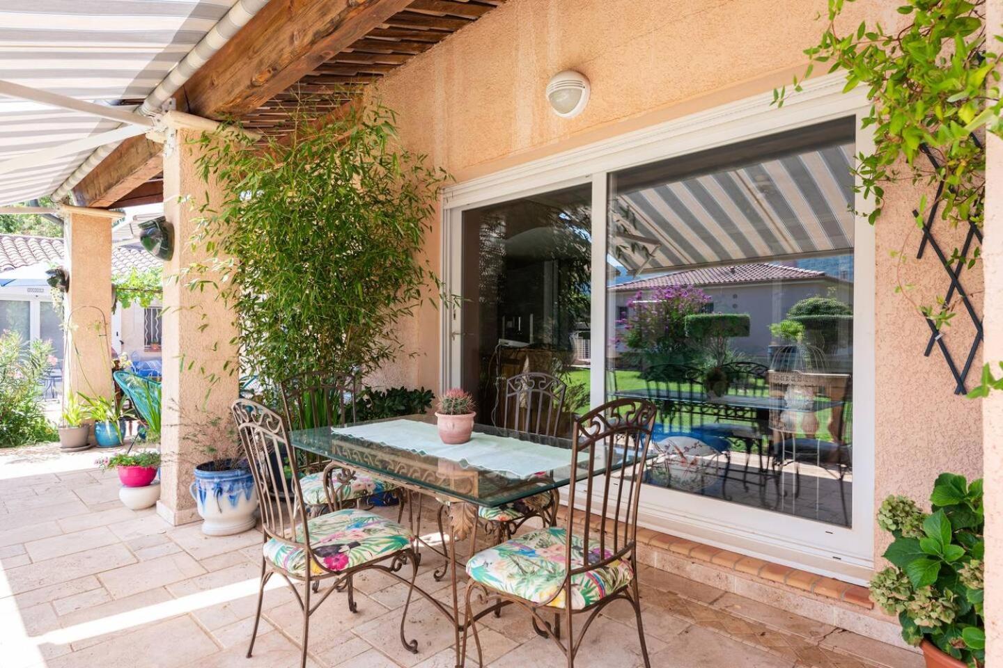 Chambre Et Table D'Hotes Villa Pomponette Nans-les-Pins Buitenkant foto